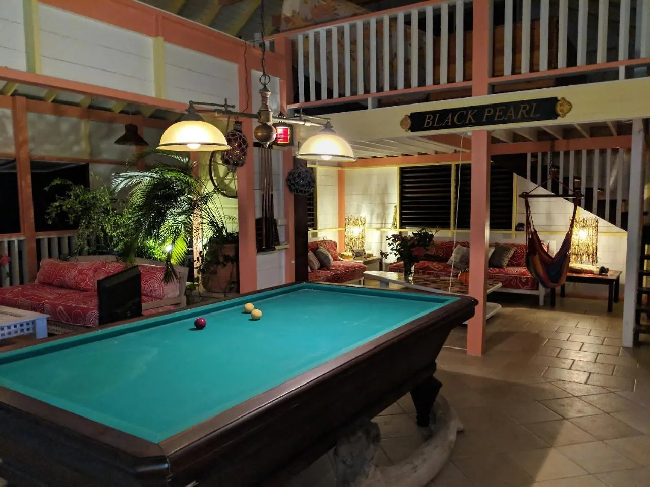 Black Pearl Estate Villa Choc